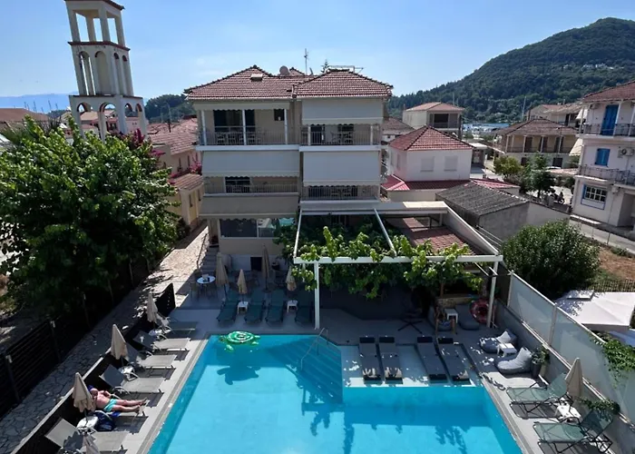 Aggelos Apartments & Deluxe Studios Nydri 