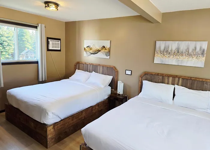 Skimmerhorn Inn Creston