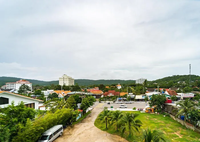 Homestead Seaview Phu Quoc Hotel