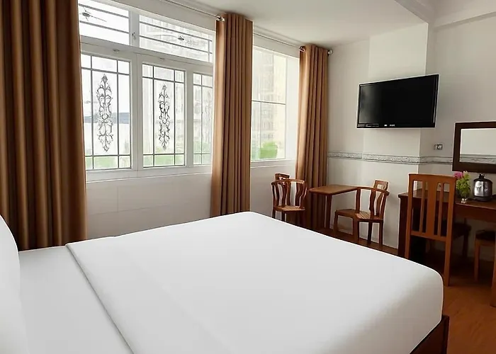 Diamond Hotel Cmt8 - Center Saigon TP. Hồ Chí Minh