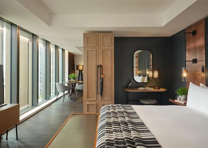 The Gantry London, Curio Collection By Hilton Hotel