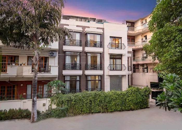 Bedchambers Serviced Apartments, Sector 40 Gurgaon