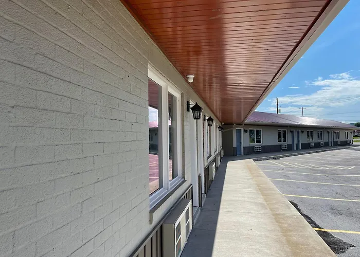 Four Seasons Inn Gallipolis