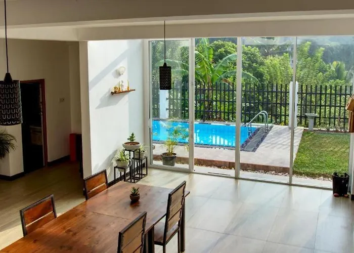 Aquahills Hotel Kandy