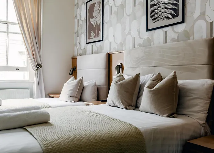 Mina Hotel London