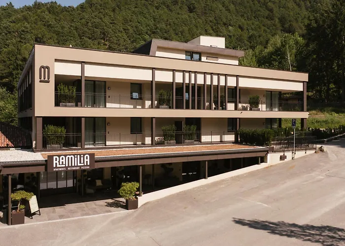 Ramilia Family Apartments Restaurant & Pizzeria Naturns