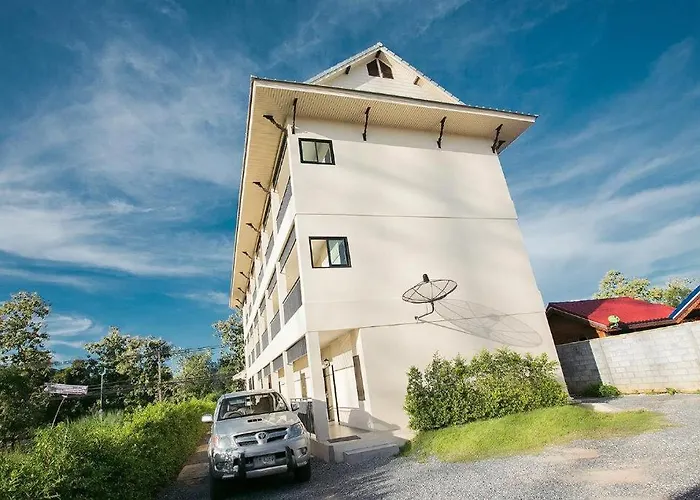 Saksuksmile Resort สุโขทัย