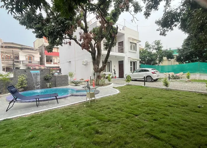 Casa Bianca Bed & Breakfast Dehradun