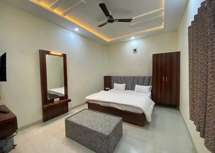 Punyah Hotel And Resort , Indore