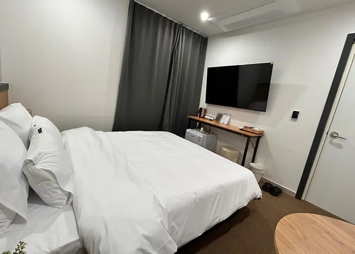 Geoje Brown Dot Hotel Gohyeon Branch