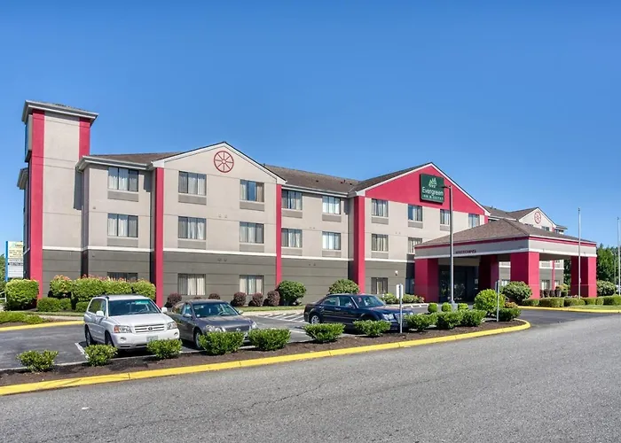 Evergreen Inn & Suites Monroe