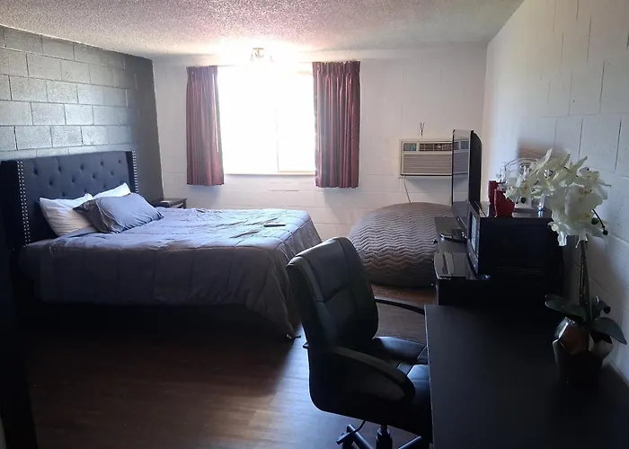 The Pines Motel Saint Maries