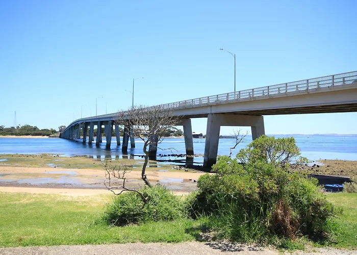 Pelicans Motel San Remo