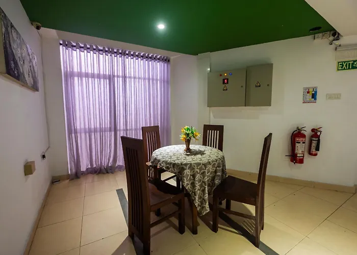 Thilhara Colombo Hotel