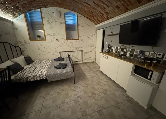 Underground Jacuzzi Rooms Krakow