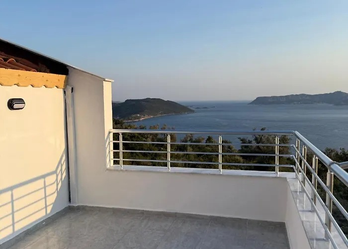 Gökkuşağı Pansiyon Kaş