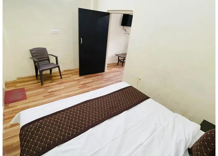 Hotel Jagati ! Niwas Mall Road & Naini Lake - Hygiene And Spacious Room Free Wifi -Room Service - Best Hotel In Nainital