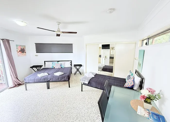 Emu Park Beach Motel
