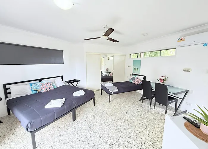 Emu Park Beach Motel
