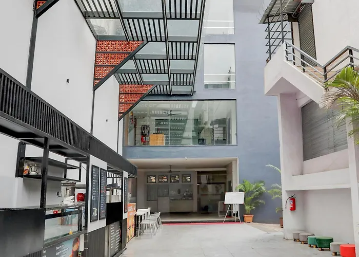 Super Townhouse Shivamogga Formerly Karthik Bhavan