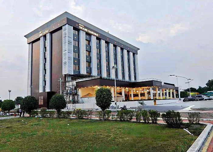 Hotel Grand Sarowar And Shakuntal Lawns Daulatabad
