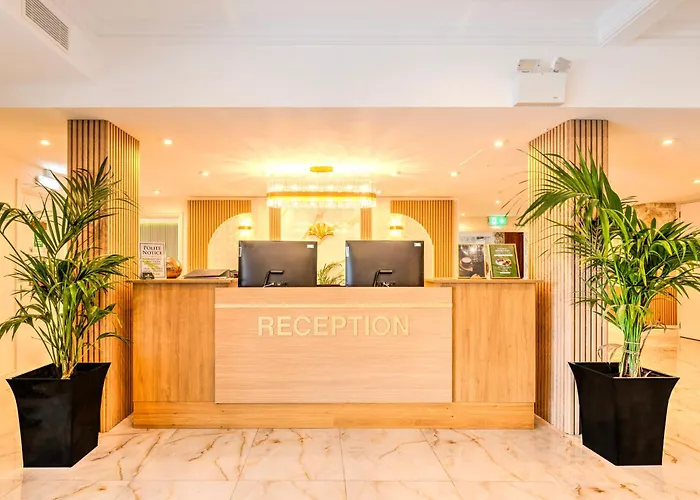 Palms Hotel & Retreat By Palette London Romford Hornchurch
