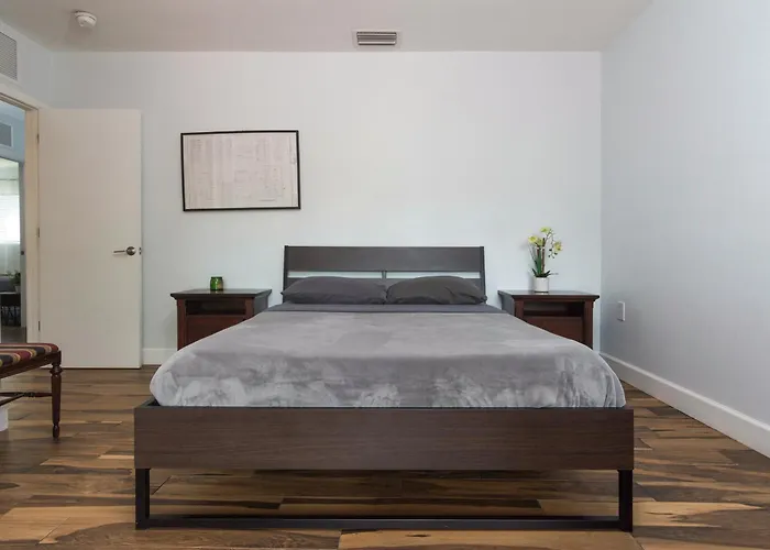 Luxury Villa Serena - 1 Bedroom 1 Ba North Miami