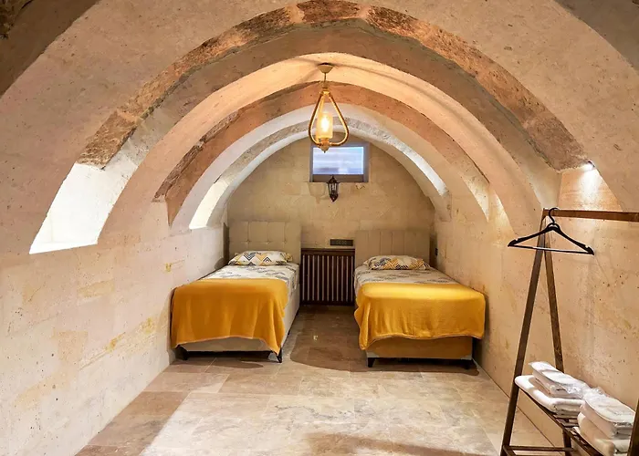 Flora Stone House Bed & Breakfast Uçhisar
