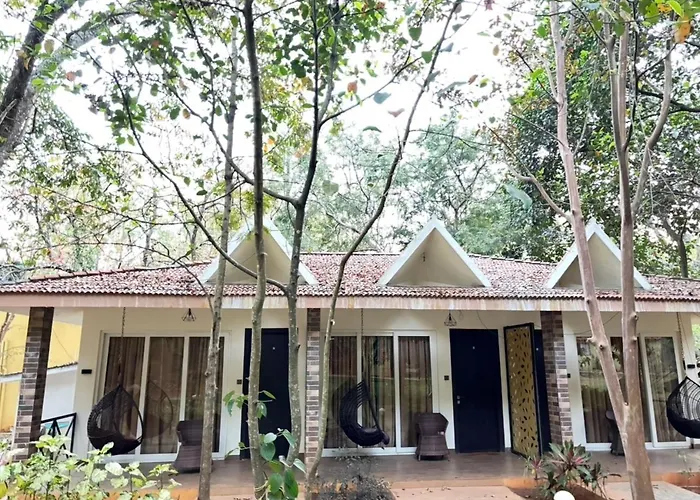 Zeenath Taj Gardens Yelagiri