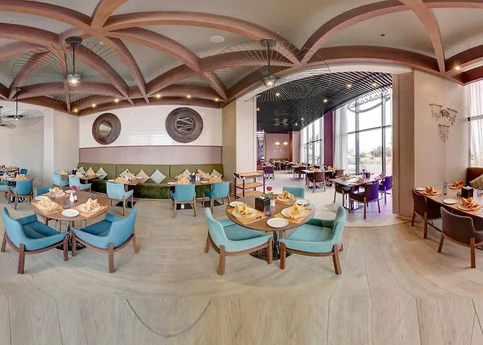 Hotel Wyndham Garden Ajman Corniche