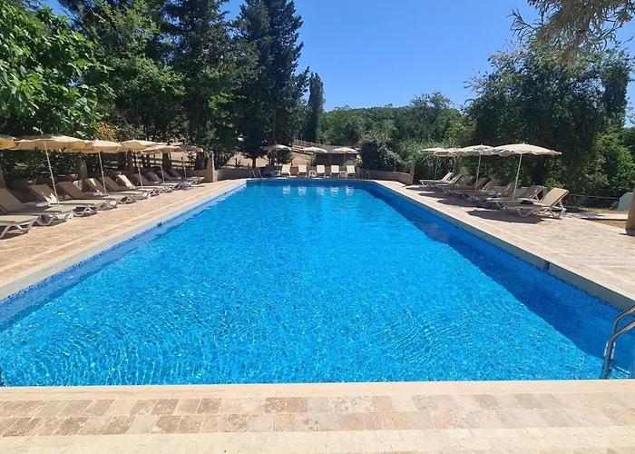 Polonezkoey Country Club & Accommodation In The Wildlife Park! İstanbul