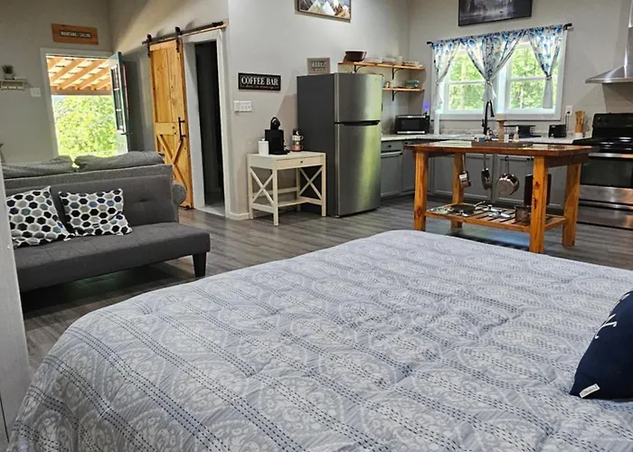 Toe River Retreat Spruce Pine