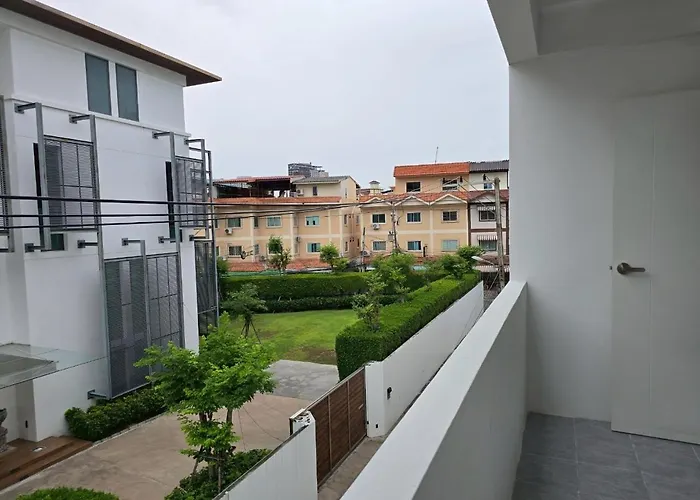 Srinn Hotel Pattaya Klang