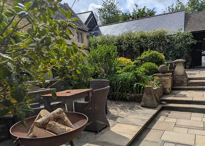 The Crown At Shipton Hotel Shipton under Wychwood