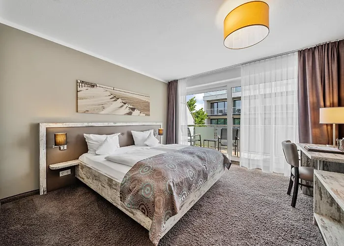 Strand No 1 Hotel Strand No 1 - Doppelzimmer 7 - Landseite Sankt Peter-Ording