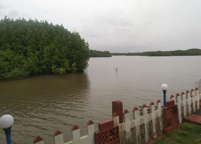 River Lounge Resort Kundapur