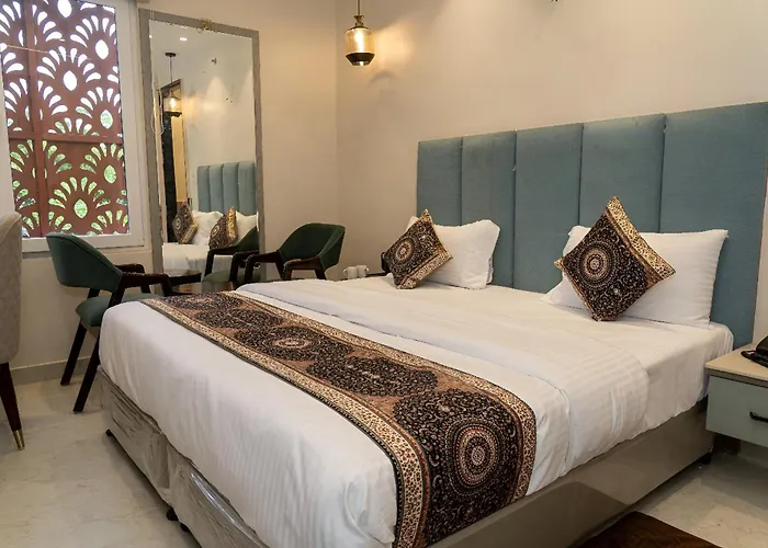 Hotel Anant Inn Varanasi