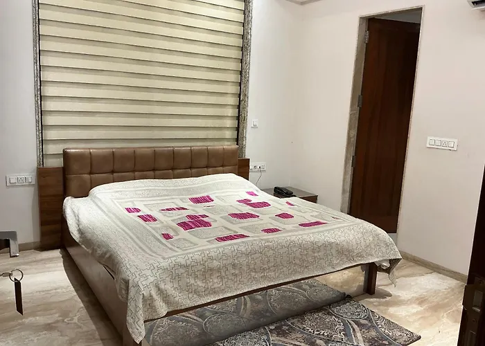 Bluebonnets Hotel Indore