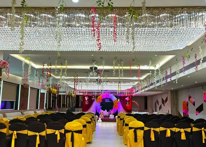 Hotel The Crystal Park Gwalior