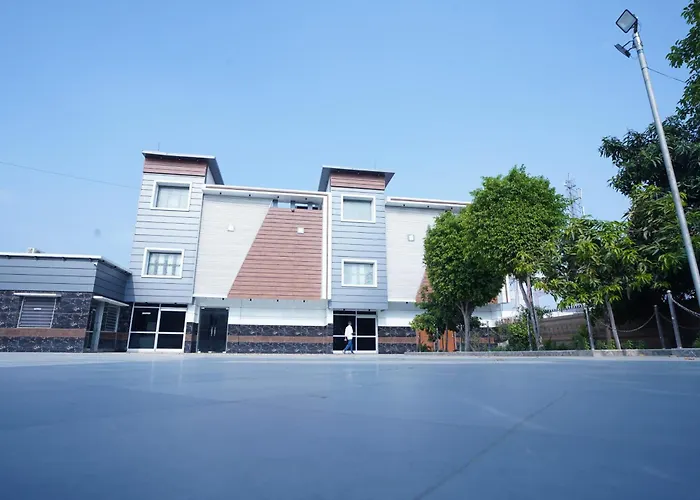 Cr Hotel And Resort Bhiwani