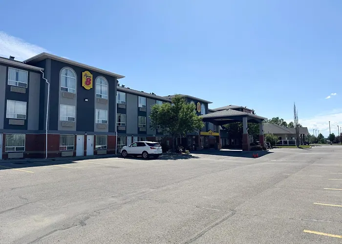 Super 8 By Wyndham High River Ab