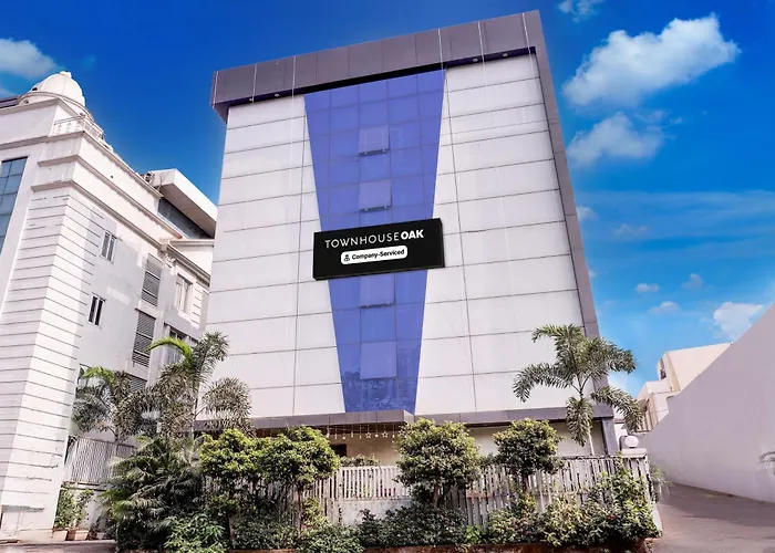 Oyo Townhouse 092 Ashray Khairane Rd Navi Mumbai