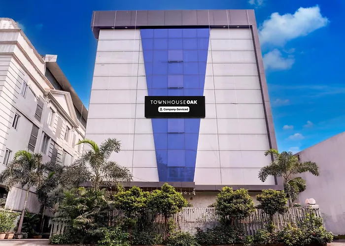 Oyo Townhouse 092 Ashray Khairane Rd Navi Mumbai