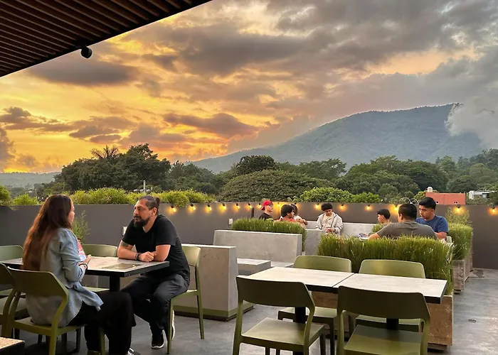 Bourbon Hostal Juayua