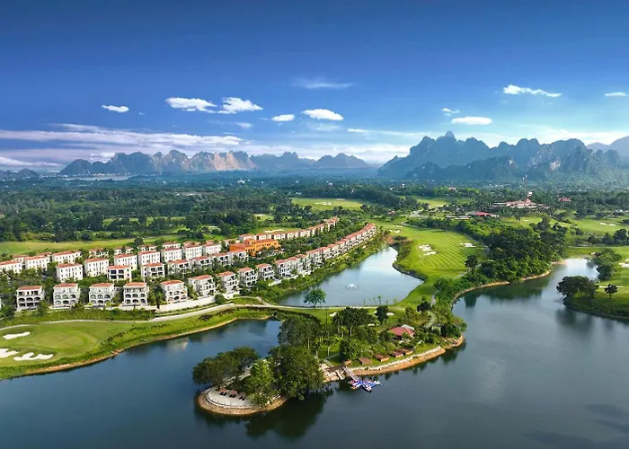 Wyndham Sky Lake Resort And Villas Hanoi