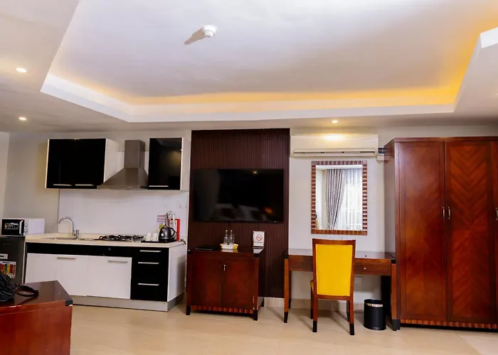 Royal Suites Hotel-Kampala