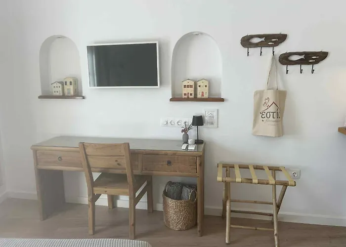Estia Hydra Hotel