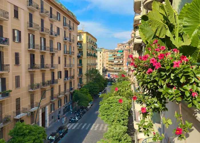 Hotel Michelangelo 48 Nápoles