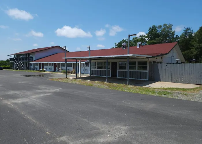 Hotel Lake Anna Glenora