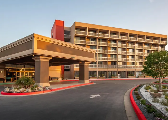 Holiday Inn Oxnard North